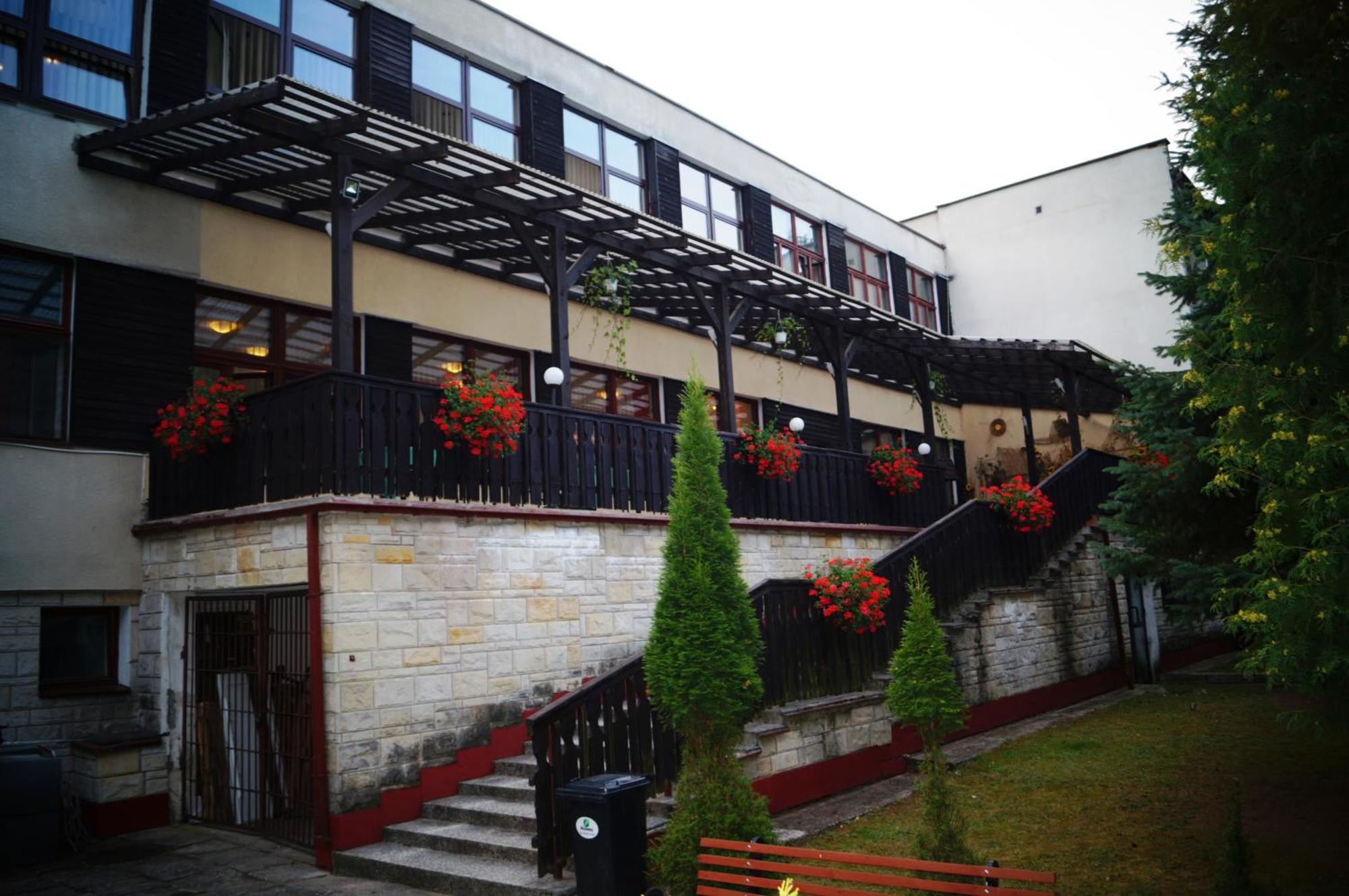 Ow Inter Piast Kalbornia - Z Wlasna Plaza Z Kapieliskiem I Przystania Dabrówno Exterior foto